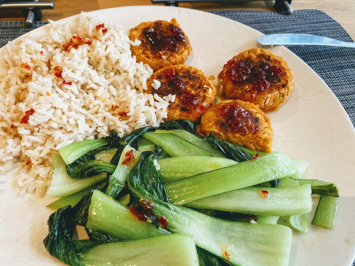 Thai chickpea burgers with pak choi